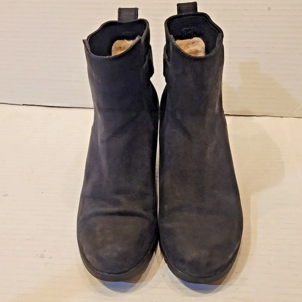 UGG Indra Black Leather Waterproof Wedge Ankle Boots Booties Womens 5 Buckle